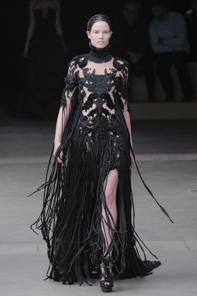 desfiles-mcqueen-parisinverno2011rtw-164