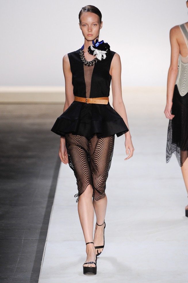 desfile-andreamarques-fashionrioverao2012-125