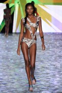 desfile-triya-fashionrioverao2012-112