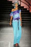 desfile-karinfeller-casadecriadoresverao2012-111