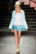 desfile-karinfeller-casadecriadoresverao2012-115