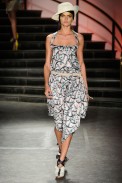 desfile-karinfeller-casadecriadoresverao2012-118