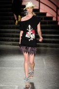 desfile-karinfeller-casadecriadoresverao2012-121