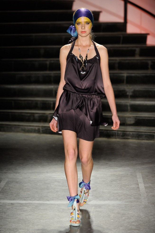 desfile-karinfeller-casadecriadoresverao2012-124