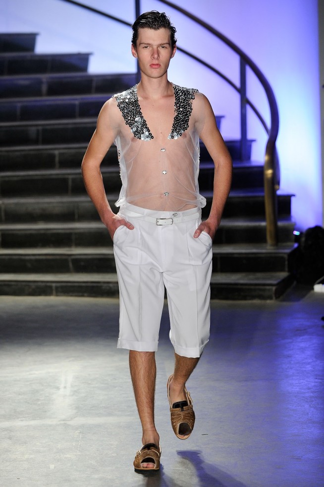 desfile-walerioaraujo-casadecriadoresverao2012-103