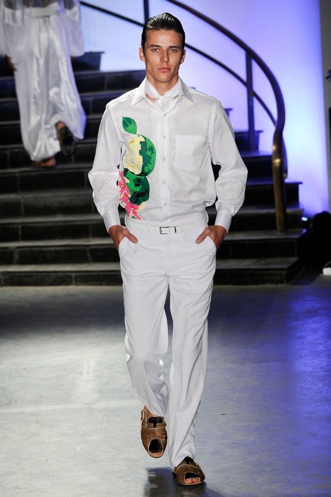 desfile-walerioaraujo-casadecriadoresverao2012-122