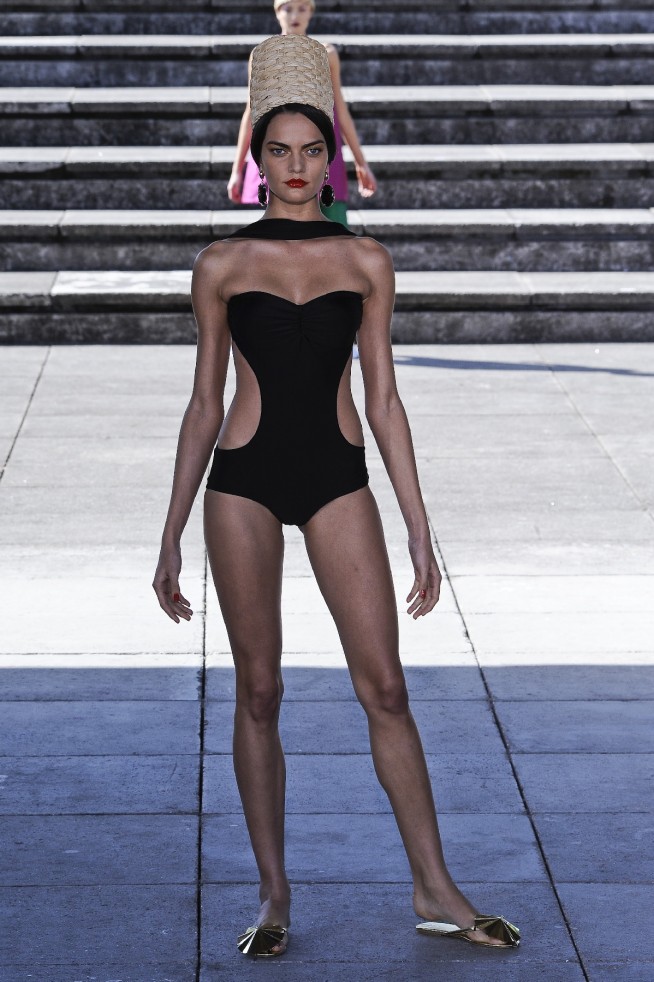 desfile-neon-spfwverao2012-05
