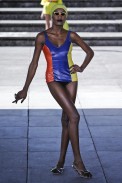 desfile-neon-spfwverao2012-14