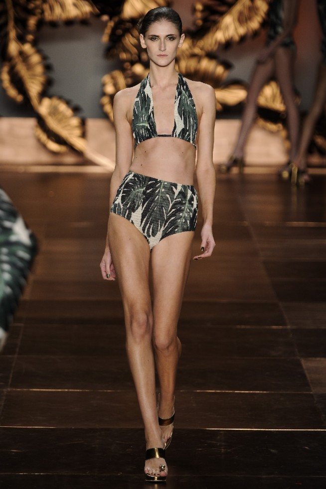 desfile-adrianadegreas-spfwverao2012-07