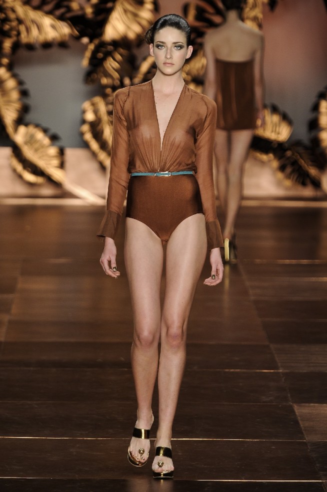 desfile-adrianadegreas-spfwverao2012-19