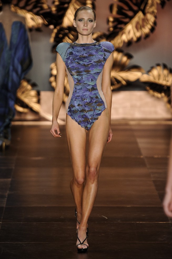 desfile-adrianadegreas-spfwverao2012-26