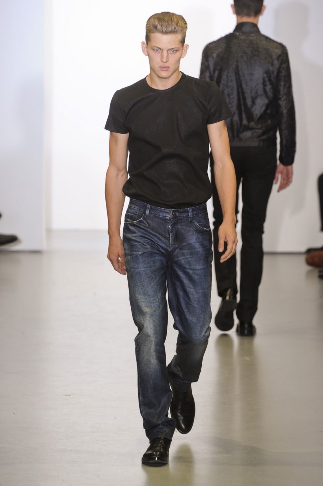 desfile-calviklein-milao-men-verao2012-117