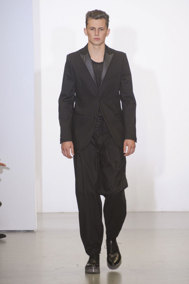 desfile-calviklein-milao-men-verao2012-130