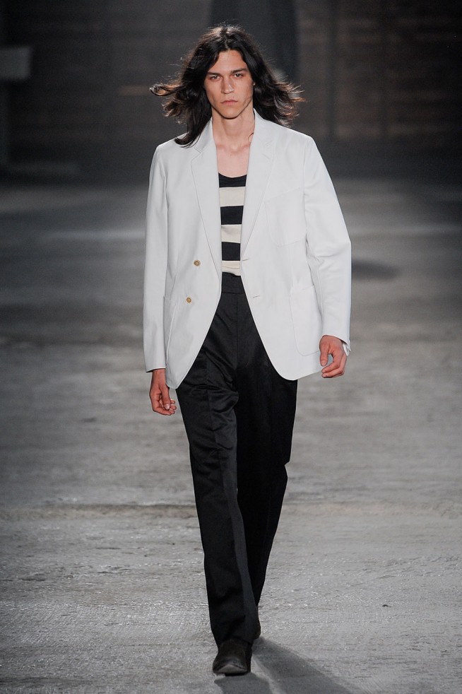 desfile-mcqueen-milao-men-verao2012-104