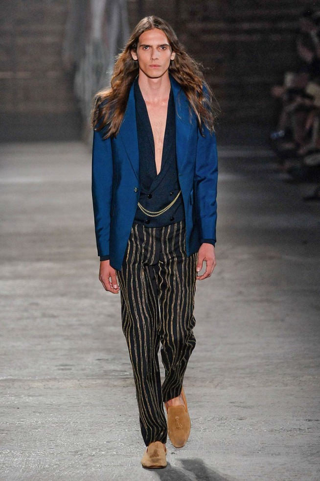 desfile-mcqueen-milao-men-verao2012-116