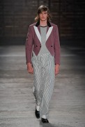 desfile-mcqueen-milao-men-verao2012-118