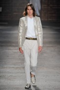 desfile-mcqueen-milao-men-verao2012-124