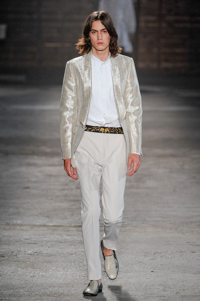 desfile-mcqueen-milao-men-verao2012-124