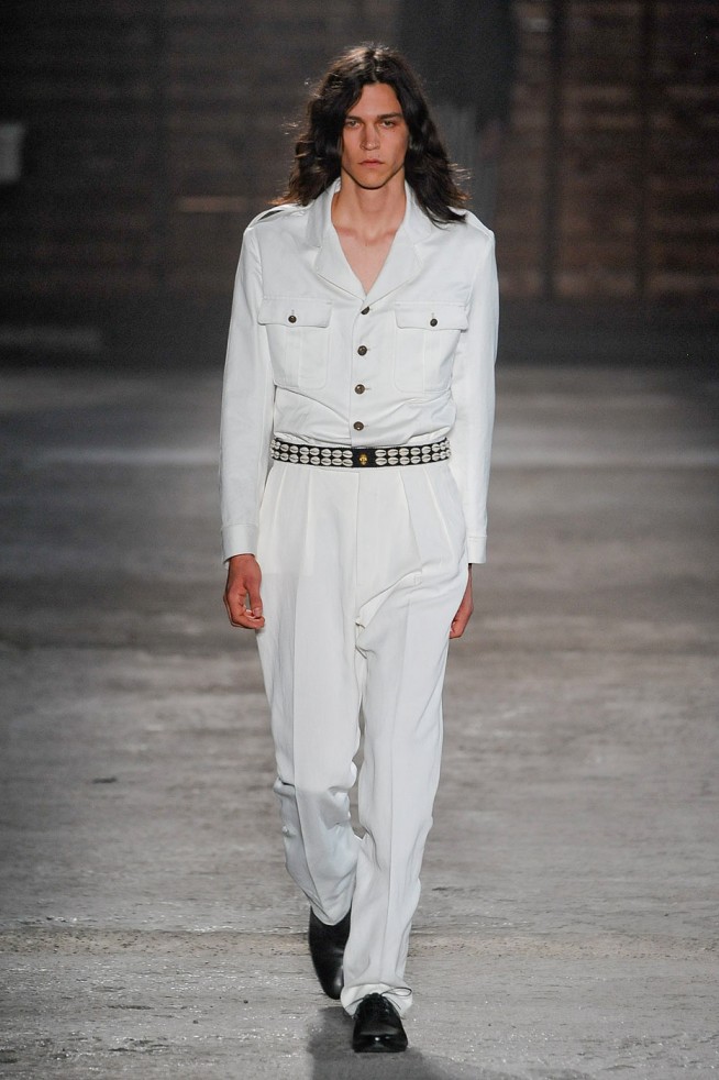 desfile-mcqueen-milao-men-verao2012-128