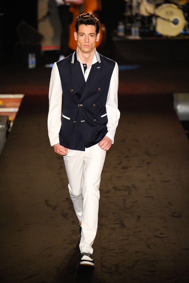 desfile-moschino-milao-men-verao2012-107