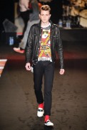 desfile-moschino-milao-men-verao2012-112