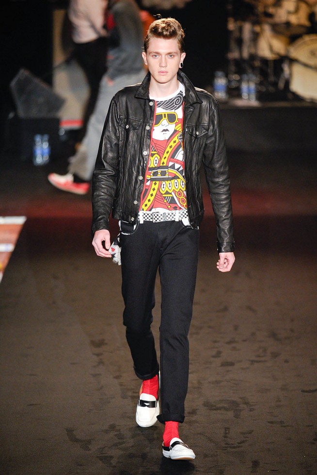 desfile-moschino-milao-men-verao2012-112