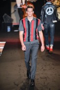 desfile-moschino-milao-men-verao2012-115