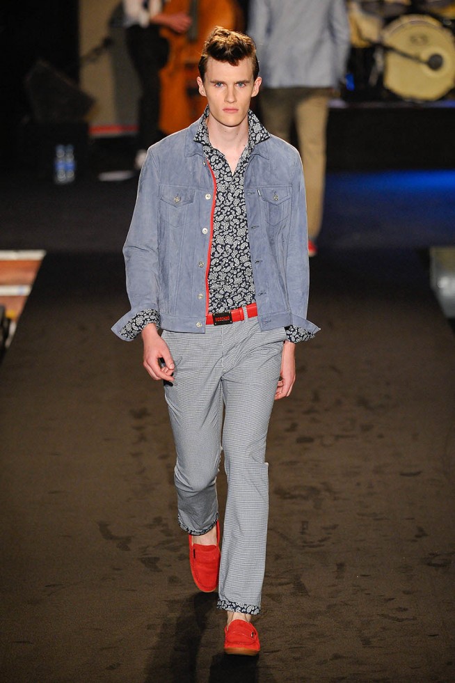 desfile-moschino-milao-men-verao2012-117
