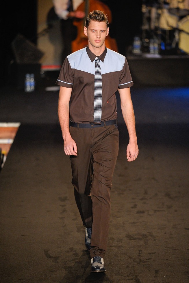desfile-moschino-milao-men-verao2012-118