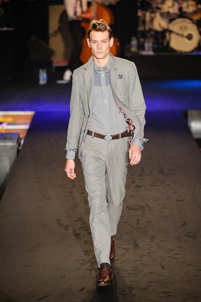 desfile-moschino-milao-men-verao2012-120