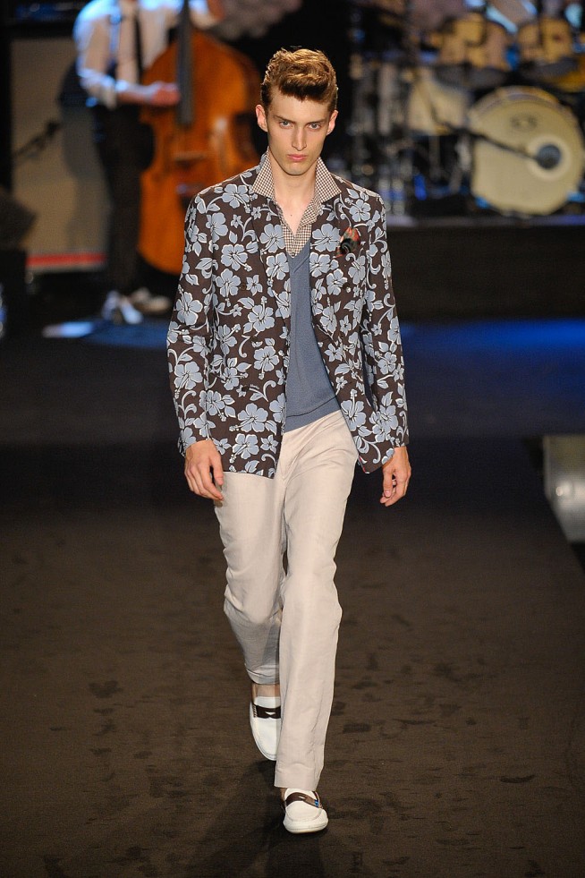 desfile-moschino-milao-men-verao2012-122
