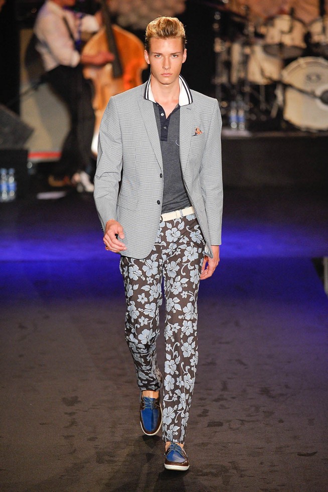 desfile-moschino-milao-men-verao2012-124