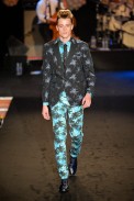 desfile-moschino-milao-men-verao2012-128