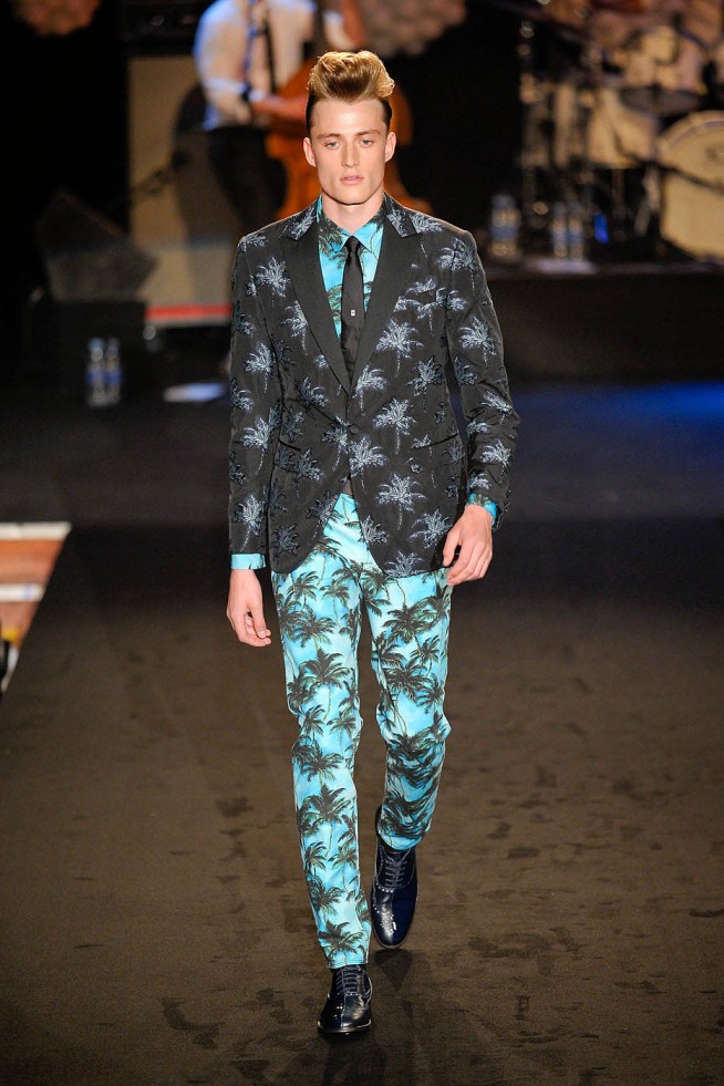 desfile-moschino-milao-men-verao2012-128