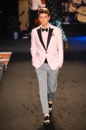 desfile-moschino-milao-men-verao2012-129