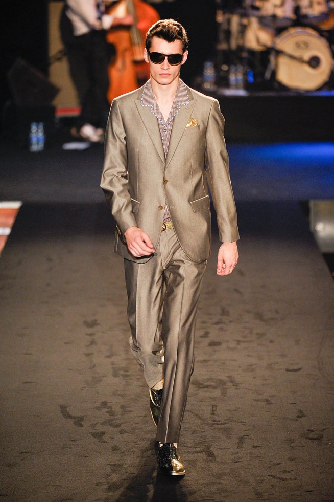 desfile-moschino-milao-men-verao2012-131