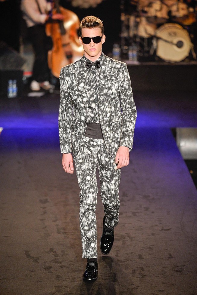 desfile-moschino-milao-men-verao2012-136