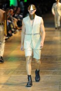 desfile-mugler-paris-men-verao2012-02