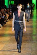 desfile-mugler-paris-men-verao2012-19