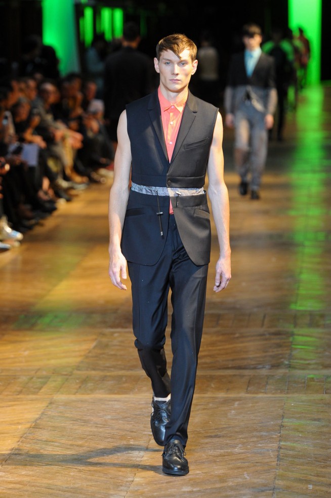 desfile-mugler-paris-men-verao2012-19