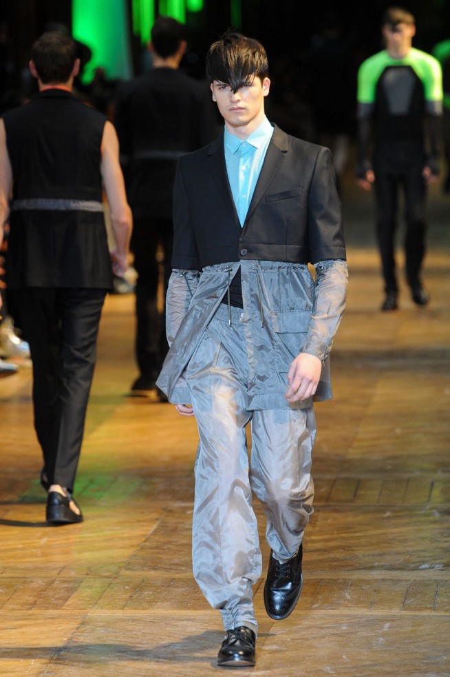 desfile-mugler-paris-men-verao2012-20