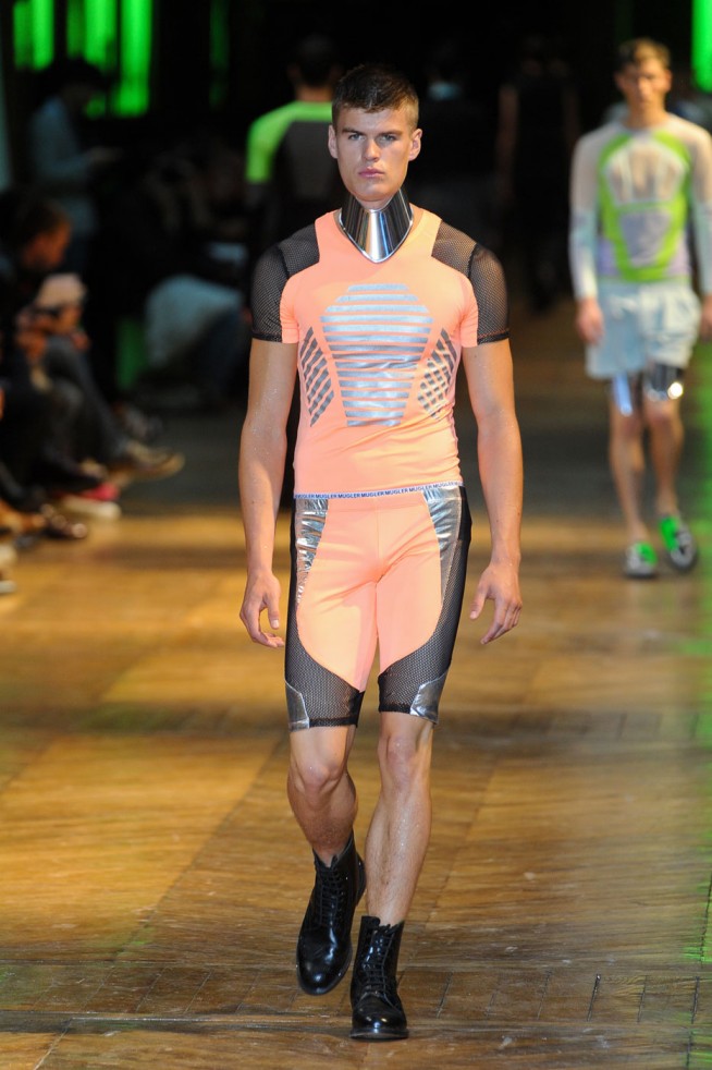 desfile-mugler-paris-men-verao2012-23