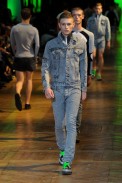 desfile-mugler-paris-men-verao2012-28