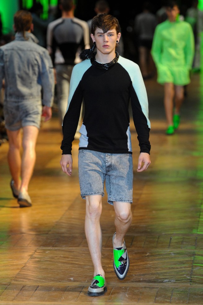 desfile-mugler-paris-men-verao2012-31