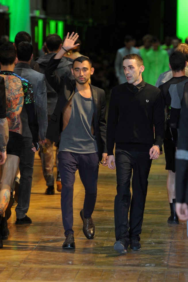 desfile-mugler-paris-men-verao2012-43