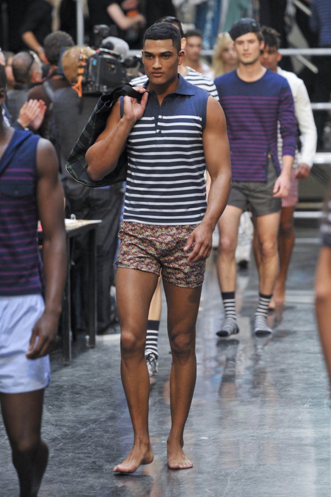 desfile-jpgauliter-paris-men-verao2012-129