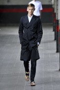 desfile-driesvannoten-paris-men-verao2012-104