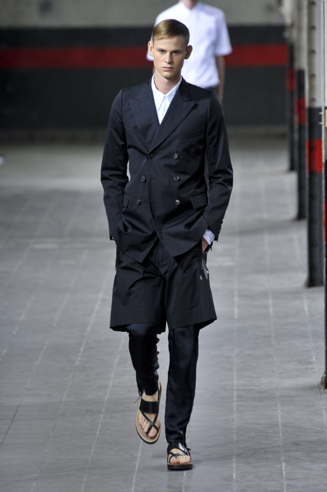 desfile-driesvannoten-paris-men-verao2012-104