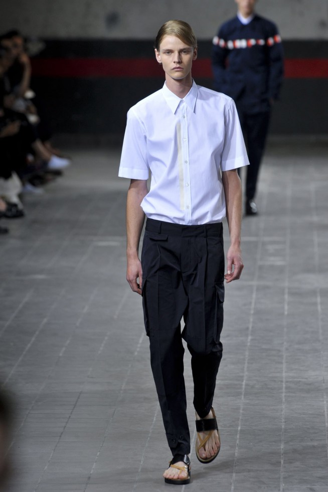 desfile-driesvannoten-paris-men-verao2012-105