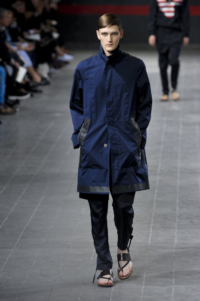 desfile-driesvannoten-paris-men-verao2012-110